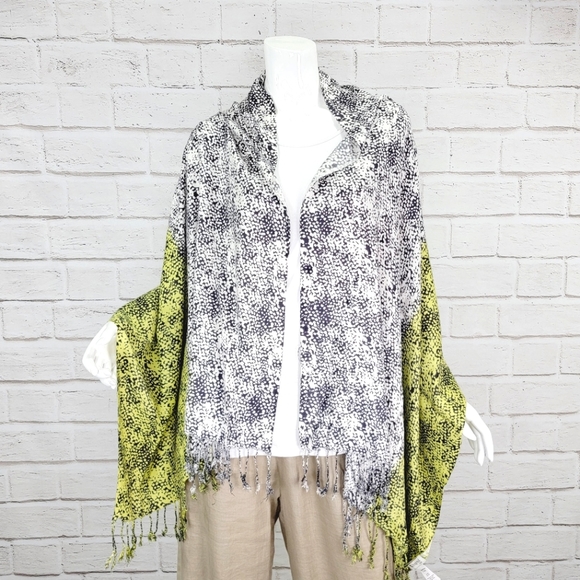 Inspired Style Fashion Fringe Scarf - Picture 2 of 9